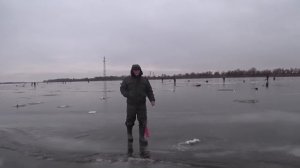ЗИМНЯЯ РЫБАЛКА НА СУДАКА,НА ЛЕЩА(РАТЛИНЫ ,ВИБЫ)