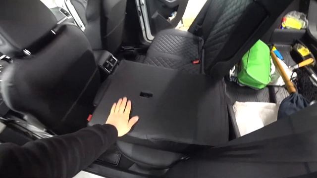 Чехлы для Skoda Karoq 2022. Обзор чехлов на комплектацию STYLE и ACTIVE. Установка чехлов на Карок. смотреть онлайн