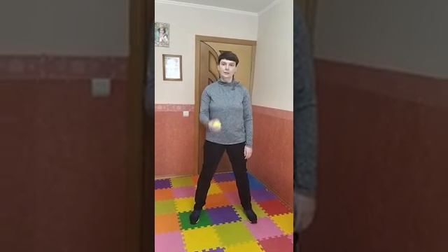 Разминка с малыми мячами смотреть онлайн