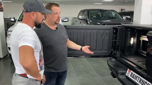 Новый DODGE RAM 1500. РЕАЛЬНЫЙ отзыв владельца. Отзыв о новом Dodge RAM 1500 Black Аppereance смотреть онлайн