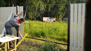 Красивый забор из евро штакетника своими руками. Часть 2