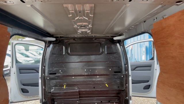 £15,950 + VAT PEUGEOT EXPERT PRO COMPACT BLUE HDI AIR CON EURO 6 ULEZ COMPLIANT смотреть онлайн