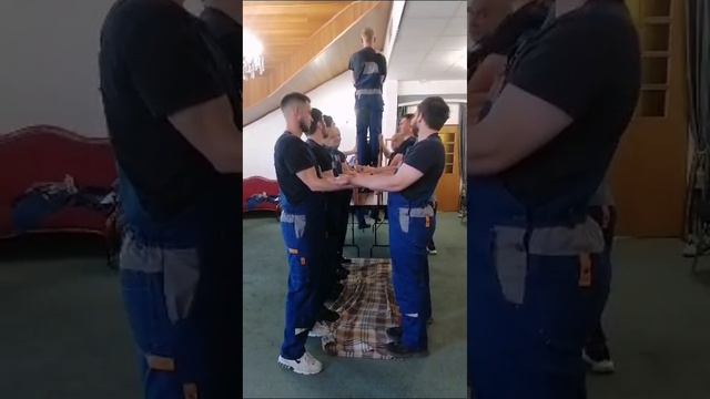 Падение на доверии.mp4