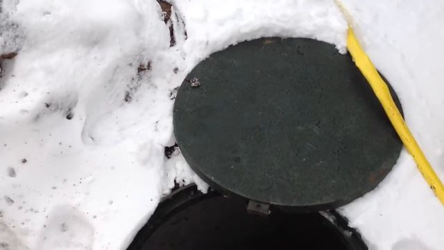 Дренажный колодец Тула Зеленстрой 22.03.16 (1)
