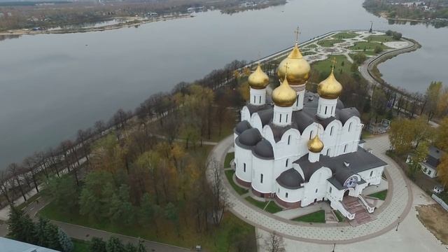 Ярославль и Церкви Ярославля с высоты птичьего полёта, съемка с квадрокоптера phantom 3 professiona