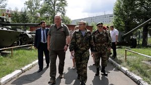 Омск посетил Герой России Сергей Лысюк