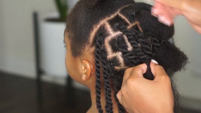 Little Girl's Twists and Beads | Kid's Protective Hairstyle смотреть онлайн