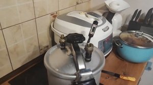 Тушёнка в кастрюле-скороварке СССР