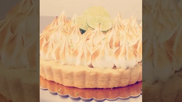 Почитатели Магнолии Бейкери в восторге от капкейка «Колибри»! Еще бы! «Колибри» - это умопомрачите смотреть онлайн