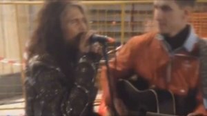 Стивен Тайлер спел  с уличным музыкантом на Арбате