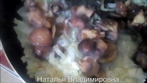 Маслята в сметане с картофелем