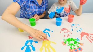 Учим Цвета с ПАЛЬЧИКОВЫМИ КРАСКАМИ и Играем в игру ЦВЕТНЫЕ ЛАДОШКИ FINGER PAINT