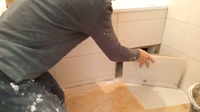 Ожидаем установщика дверей!!! Ремонт в старой панельке. смотреть онлайн