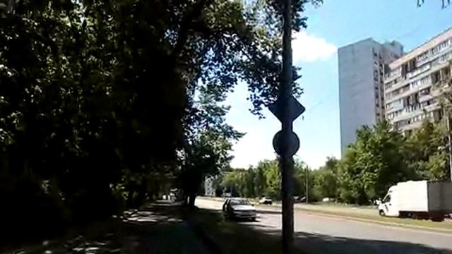Москва 385 выход из метро улица вторая и первая Владимирская 2я 1я братская перовская летом днем