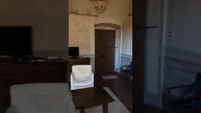Palazzo del Podestà Apartment Tour - Calenzano Alto смотреть онлайн