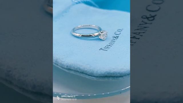 Кольцо Tiffany с бриллиантом 0.50ct GIA смотреть онлайн