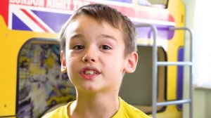 Лава вулкана против динозавров игрушек