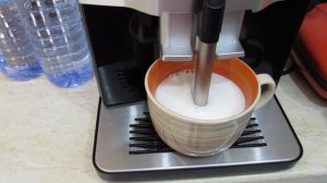 How to make awesome Cappuccino with Siemens EQ.300. The secret ingredient is microwaved milk...