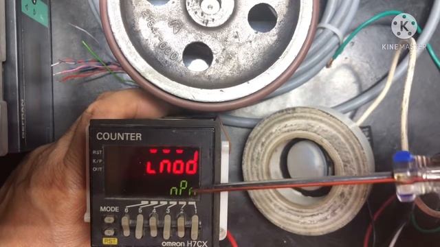 how to install Omron counter H7cx  and encoder.
