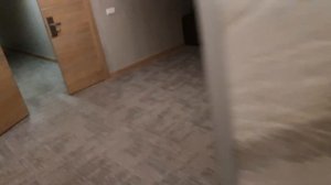 Лифт в гостинице с индикатором ИВ-12
 в высоком качестве 4K (UHD)