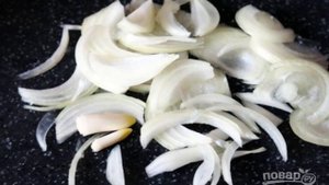 Салат из свежей капусты и огурцов