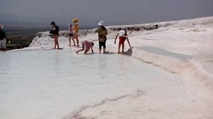Памуккале - термальные источники в Турции. Pamukkale - thermal springs in Turkey