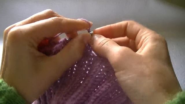 Вязание шапки узором соты.Knitting Hats Pattern Cell.
