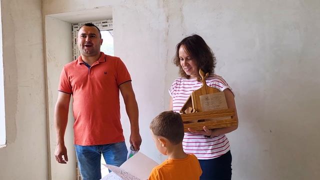 Передача ключей от двухэтажного дома с площадью до 200 кв. м. Поселок "Лаки Парк".