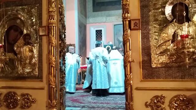 На Полунощнице Великой Субботы смотреть онлайн