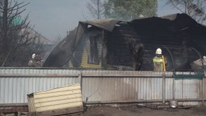 Крупный пожар в районе: сгорели два дома и надворные постройки