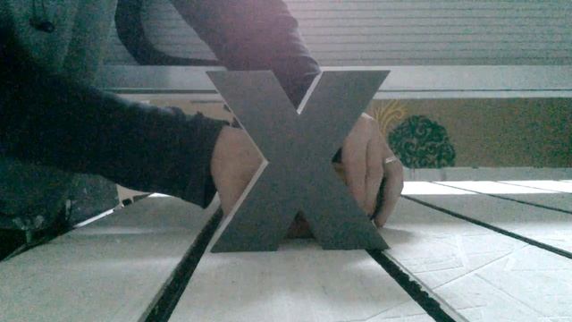 Пленка для наружной рекламы темная, под LED - белая смотреть онлайн