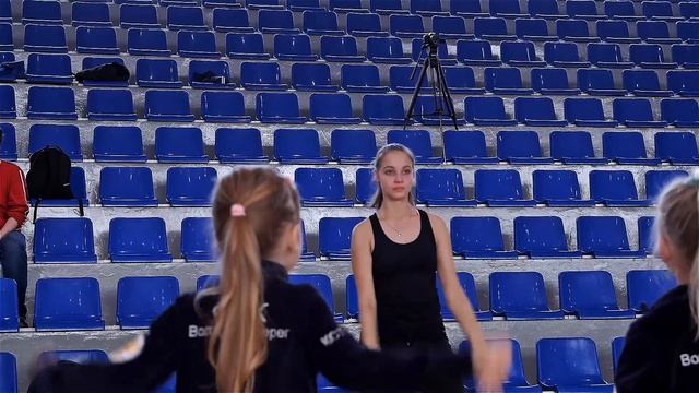 Кстово, ФОК "Волжский берег" . "Зарядка с чемпионом". Елизавета Ведерникова