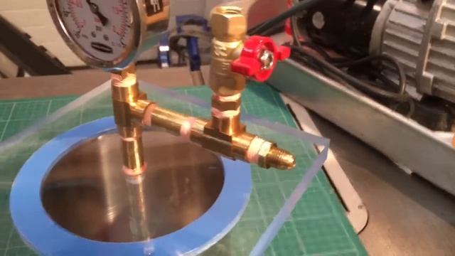 2 Vacuum chambers for degassing epoxy for making Fire Hose Micarta смотреть онлайн