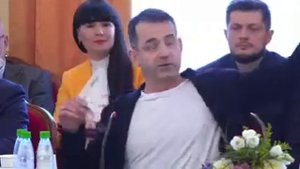 Актёр Дмитрий Певцов рассказывает о жизни между СССР и России