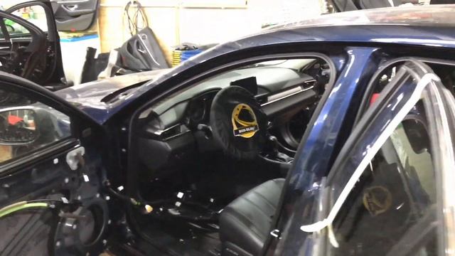 Mazda6 шумка. Двери закатали в 4 слоя, тем самым приглушили и шум улицы, и акустика стала еще бодре