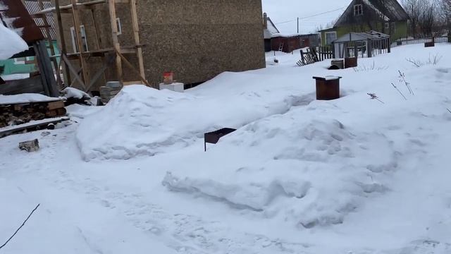Одна ночью на зимней даче! Котик-проглотик приходил🐈