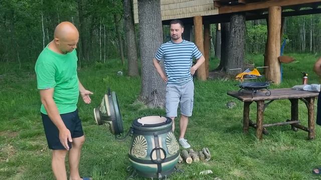 Тандыр.Такое чудо появилось на нашем хуторе. Первый розжиг и первое приготовленное блюдо в этой печ смотреть онлайн