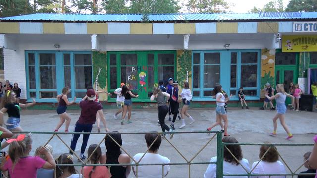 Вася в разносе танец.От Патимейкера! Постановщик Алексей Шамов смотреть онлайн