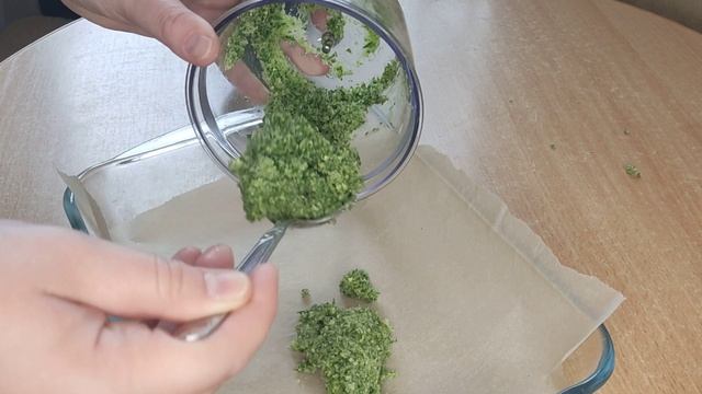 Что я делаю у переросшим зеленым луком, у “хорошей и умной хозяйки” ничего не пропадет.