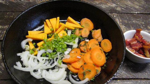 Гарнир из тыквы с морковью и луком
