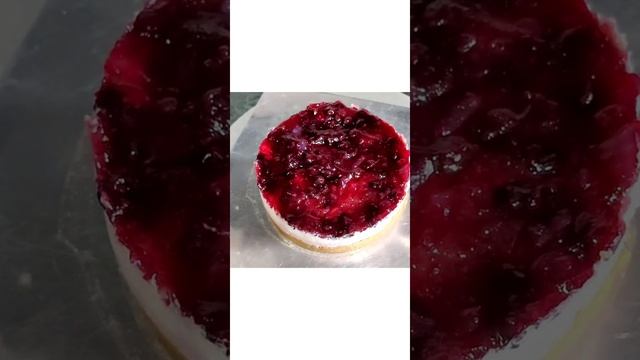 making of blueberry cheesecake using China grass