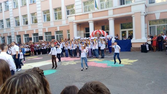 1 сентября 2018, Славянск, школа N8 смотреть онлайн