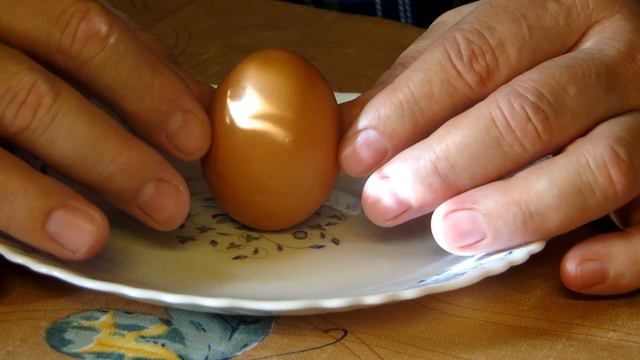 Как поставить вертикально яйцо. смотреть онлайн