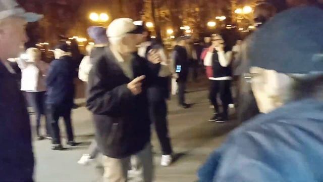 ТЕБЕ ОДНОЙ!??/ТАНЦЫ В ПАРКЕ ГОРЬКОГО ХАРЬКОВ НОЯБРЬ 2021 смотреть онлайн