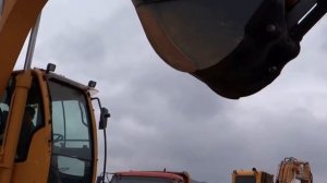 Экскаватор колесный hyundai r210w