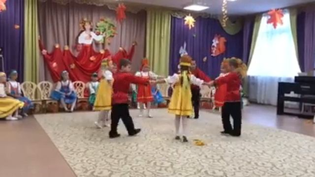 Русский народный танец. Муз.руководитель Воронина С.В. смотреть онлайн