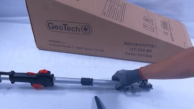 Decespugliatore a scoppio zainato 2 tempi multifunzione GeoTech GT-2 58 BP - 58 cc: montaggio смотреть онлайн