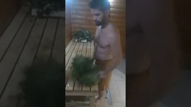 Основной принцип движения веников в русской бане. От питерского паровозика. смотреть онлайн