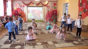 "Весенняя полечка" в детском саду (4-5 лет, 5гр.)