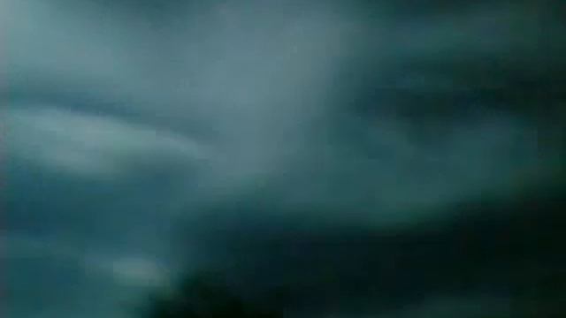 Материализация грустных глаз в небе Духи неба или души что ЗАСТРЯЛИ между духовным миром и землей смотреть онлайн